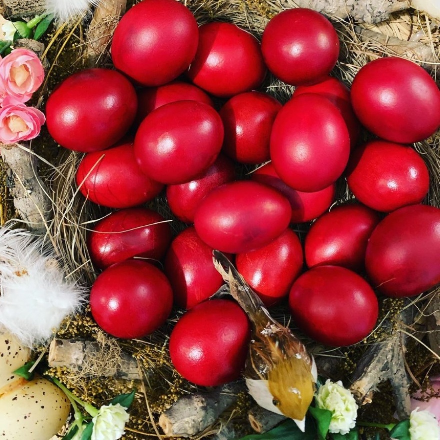 Η Τζένη Μπαλατσινού μπήκε σε κλίμα... πασχαλινό 
