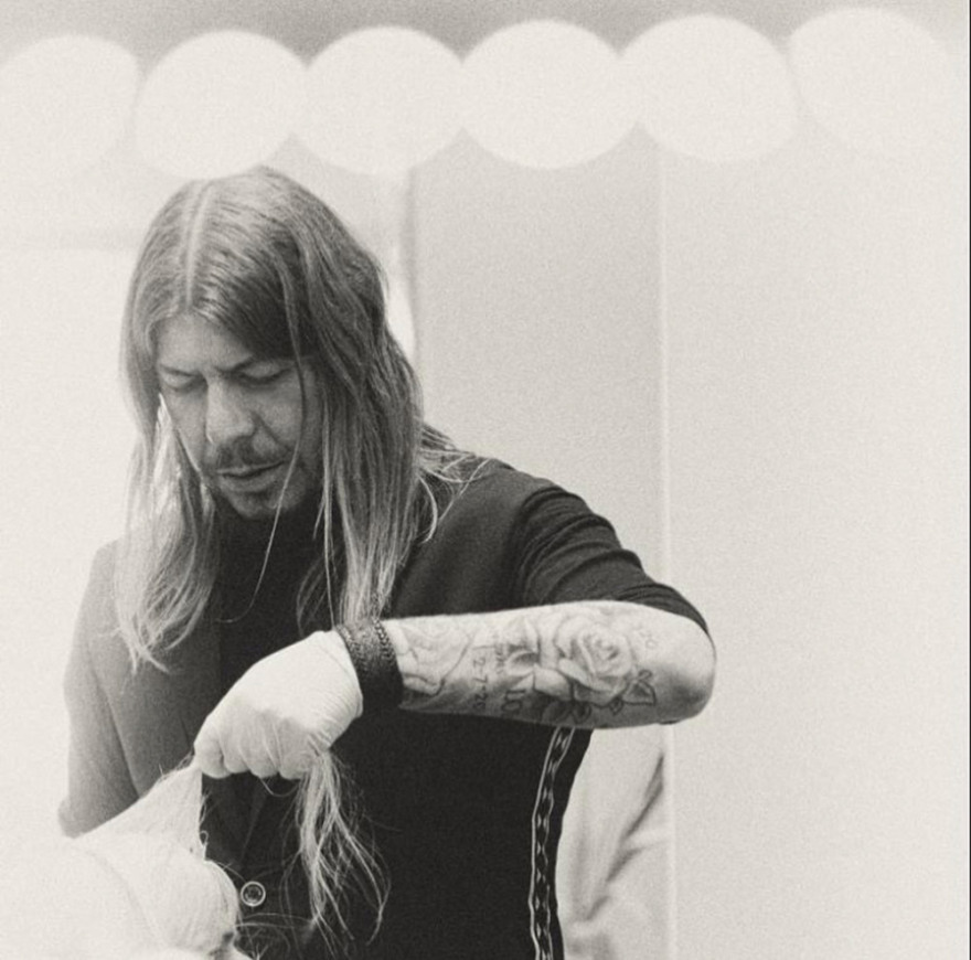 Κομμωτήρια και καραντίνα: Κομμωτές διηγούνται όλα τα τρελά που ακούνε κάθε μέρα    