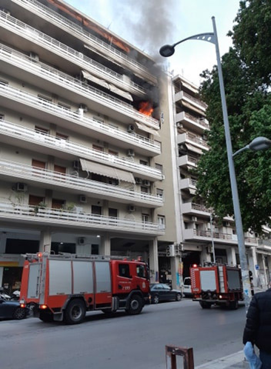  Τραγωδία στη Θεσσαλονίκη: Ενας νεκρός από πυρκαγιά σε διαμέρισμα