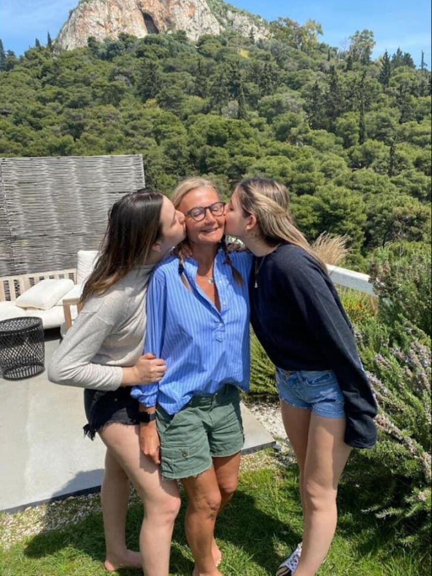 Κορωνοϊός: Ο Κυριάκος Μητσοτάκης γιόρτασε το Πάσχα με την οικογένειά του  - Φωτογραφίες