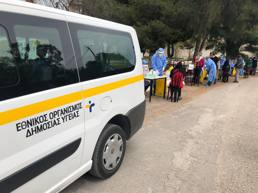 Κρούσμα κορωνοϊού σε ξενοδοχείο με μετανάστες στο Κρανίδι - Επιτόπου Χαρδαλιάς, Τσιόδρας, Μηταράκης