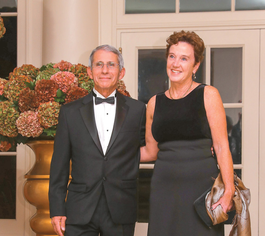 Άντονι Φάουτσι: Ο επιστήμονας που δεν υπάκουσε στην ομερτά Τραμπ για την πανδημία