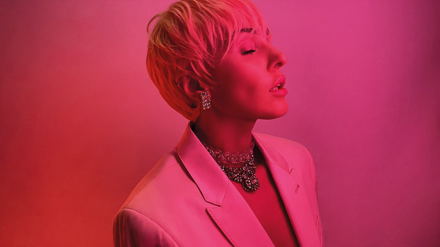 Tάμτα: Video clip με το κινητό στο σπίτι