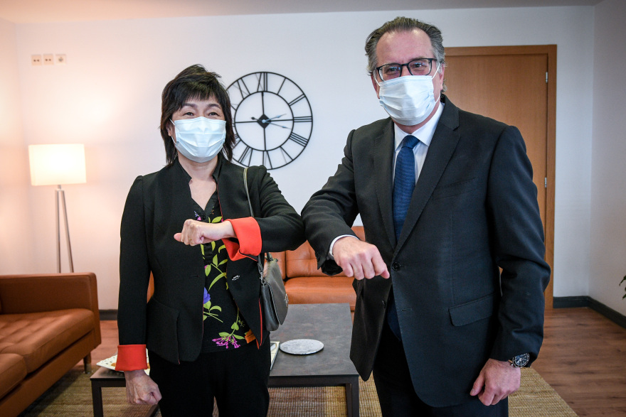 Κορωνοϊός - Υπουργείο Μετανάστευσης: Δωρεά 20.000 μασκών από την Κίνα