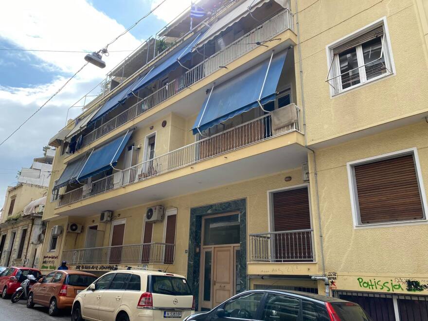 Μαστροπός εξέδιδε Γερμανίδα στην Αχαρνών αφού της «πούλησε» έρωτα μέσω Facebook