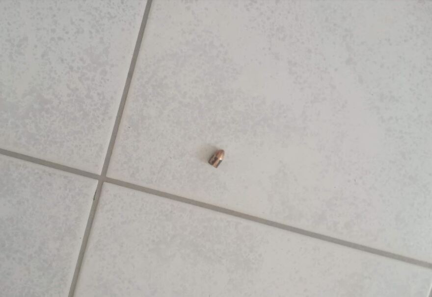 Μενίδι: Σφαίρα καρφώθηκε σε ποδήλατο 3χρονης ενώ Ρομά έκαναν γλέντι παρά την καραντίνα