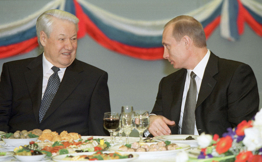 Βλαντιμίρ Πούτιν: Ο πρώην αξιωματικός της KGB που ήξερε να λέει πάντα το σωστό