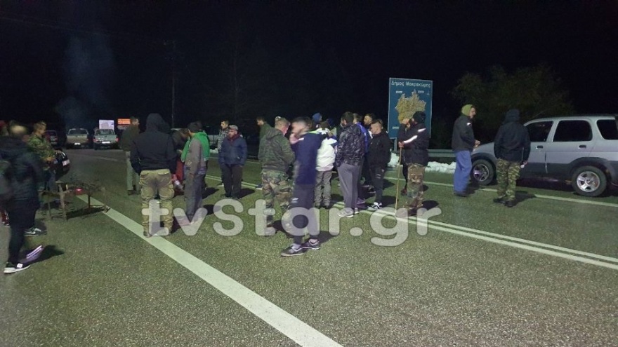 Συγκέντρωση διαμαρτυρίας στο Καρπενήσι για τη φιλοξενία προσφύγων!