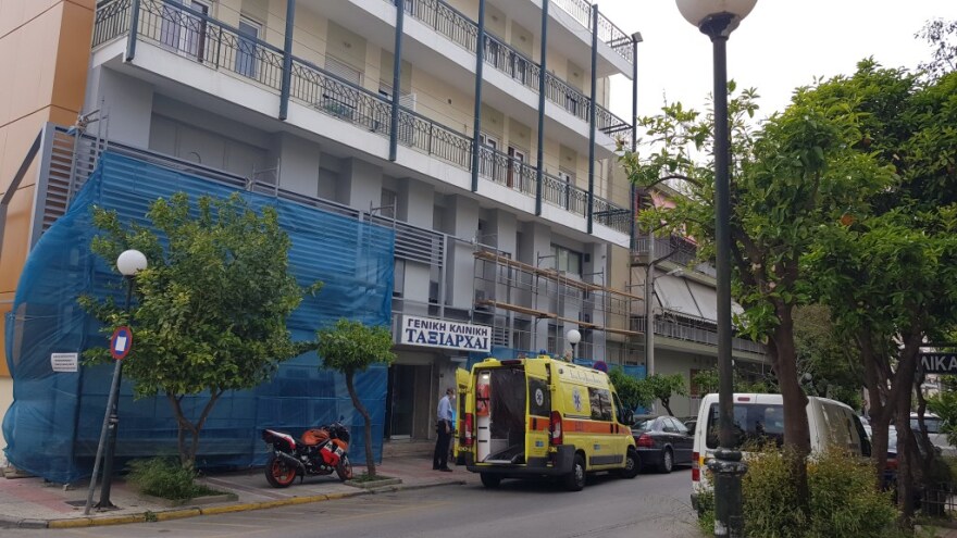 Τουλάχιστον 28 κρούσματα κορωνοϊού στην κλινική «Ταξιάρχαι» στο Περιστέρι