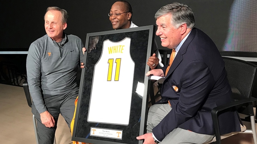 Ο Τόνι Ουάιτ νίκησε τον καρκίνο κι είναι υποψήφιος για τον τίτλο του «Ανδρα της χρονιάς»