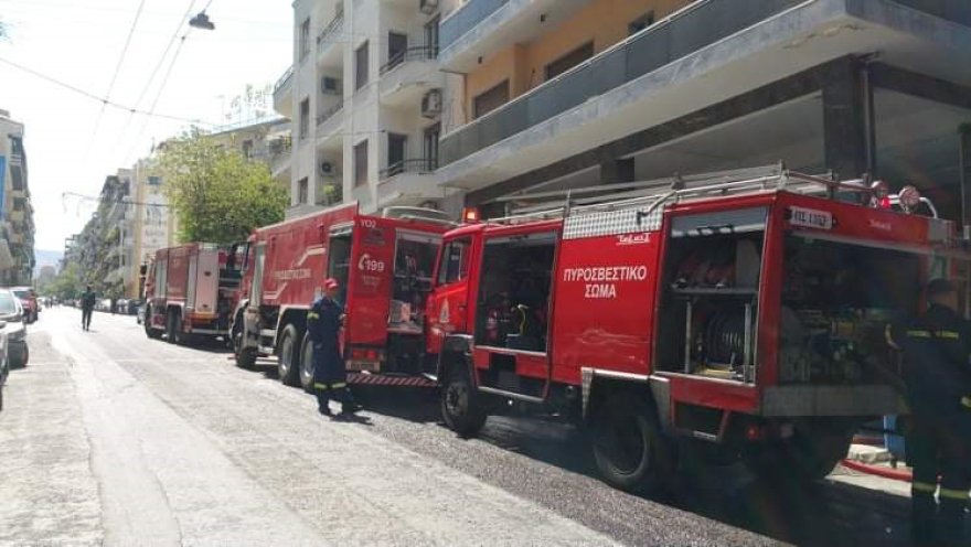Υπό έλεγχο η φωτιά σε διαμέρισμα στο Παγκράτι
