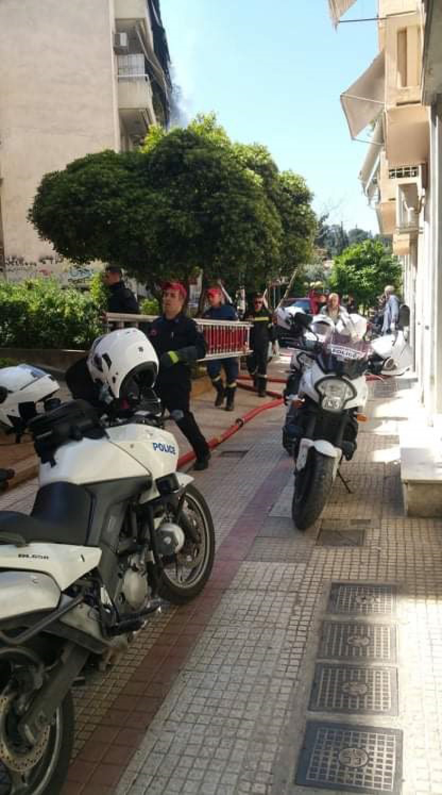 Υπό έλεγχο η φωτιά σε διαμέρισμα στο Παγκράτι