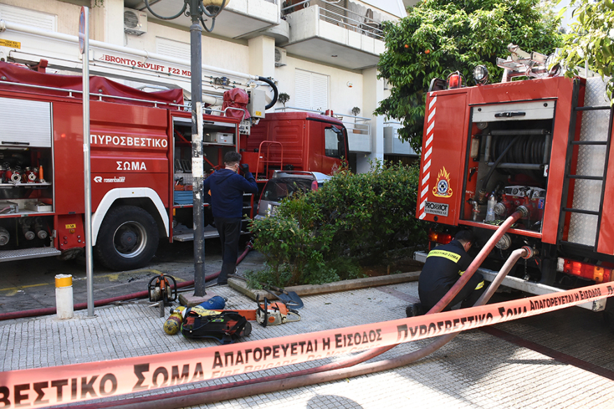 Υπό έλεγχο η φωτιά σε διαμέρισμα στο Παγκράτι