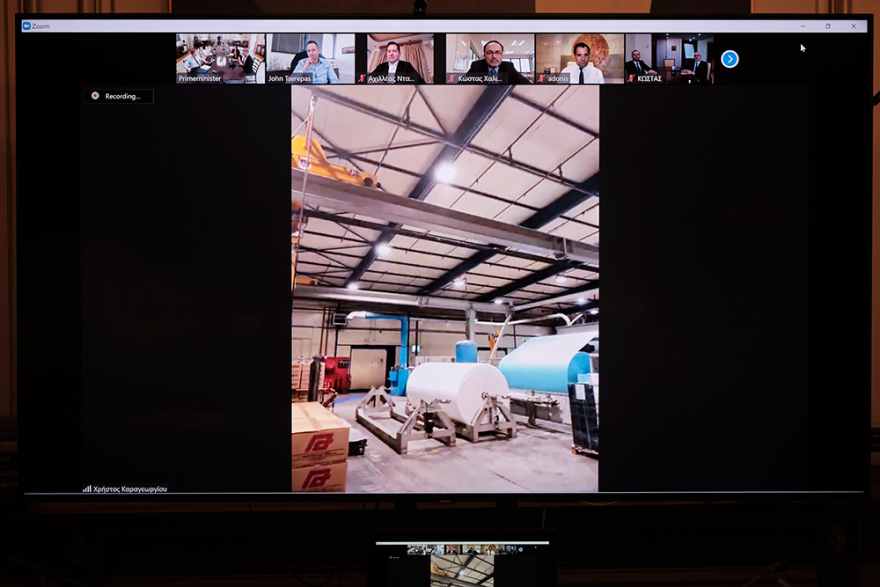 Πλαστικά Θράκης και Lariplast: Οι δύο ελληνικές βιομηχανίες που άλλαξαν την παραγωγή τους και φτιάχνουν μάσκες