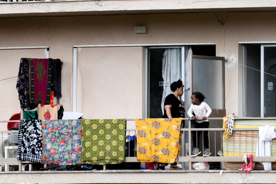 Κορωνοϊός: Οι «παγίδες» που απειλούν να ανατρέψουν την ομαλή πορεία της καμπύλης των κρουσμάτων