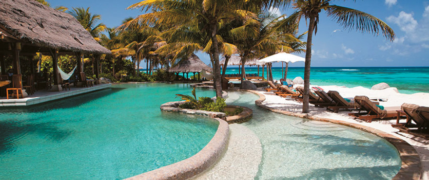 Ρίτσαρντ Μπράνσον: Υποθηκεύει τον «παράδεισο» για να σώσει τη Virgin 