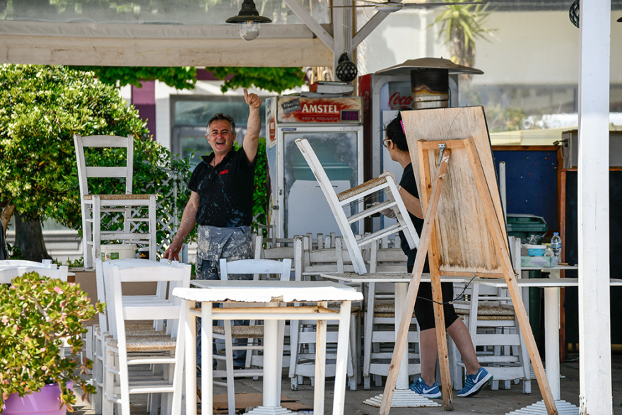Άρση των μέτρων - Καταστήματα: Προετοιμασίες για την επαναλειτουργία τους - Φωτογραφίες 