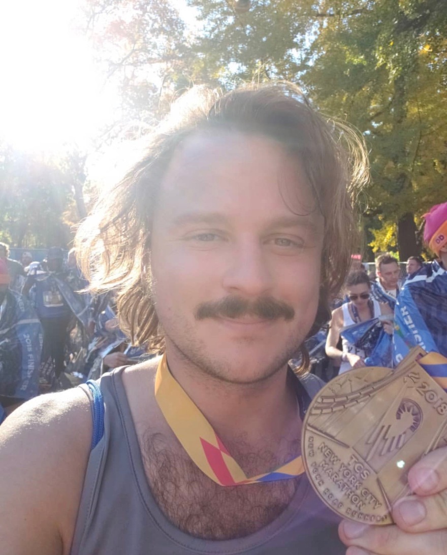 Λουί Σαρκοζί και Νικόλαs Νιάρχοs: Διάσημοι, πάμπλουτοι και συνεργάτες 