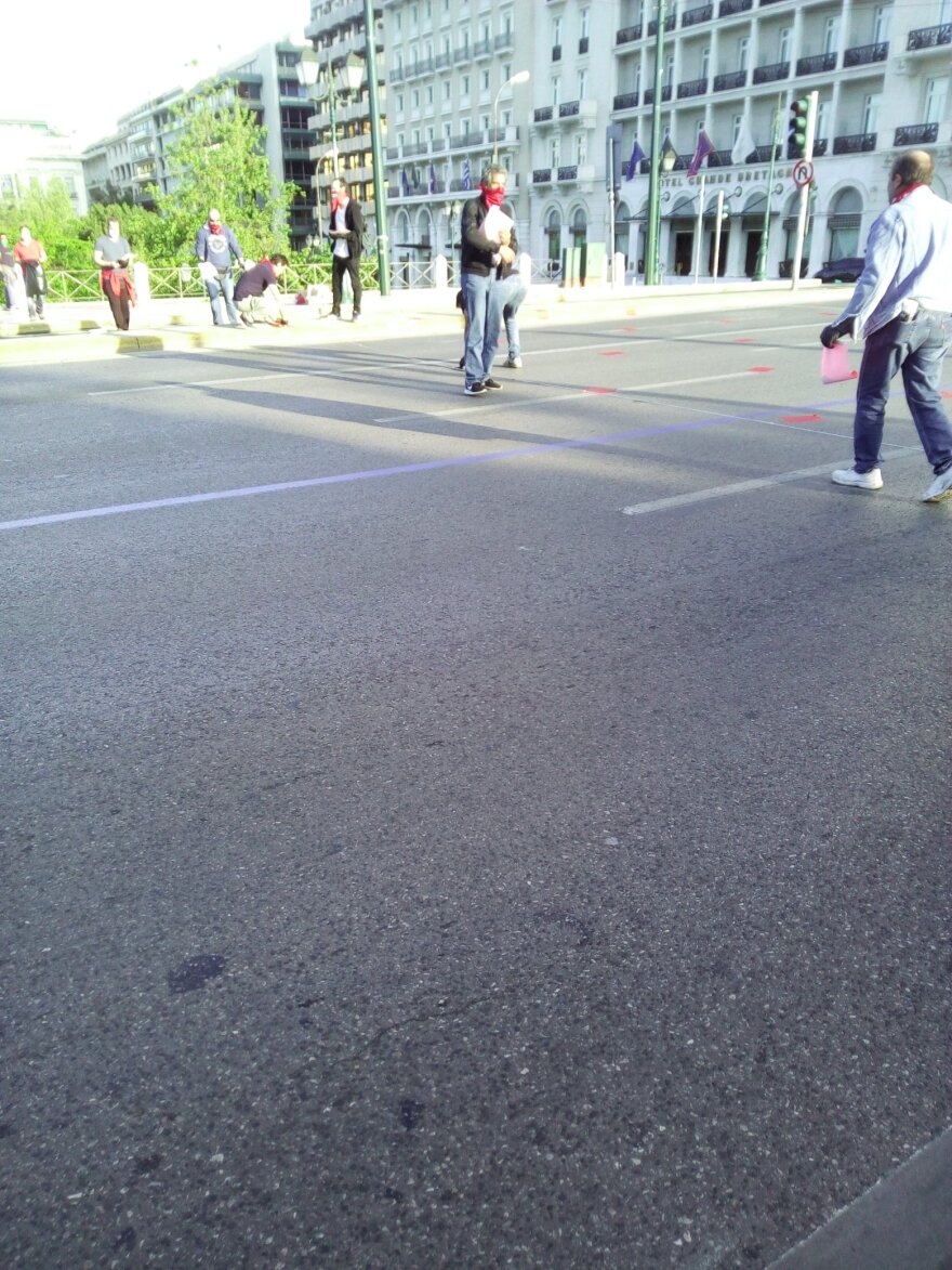 ΠΑΜΕ - Πρωτομαγιά: Με τη... μεζούρα η συγκέντρωση στο Σύνταγμα