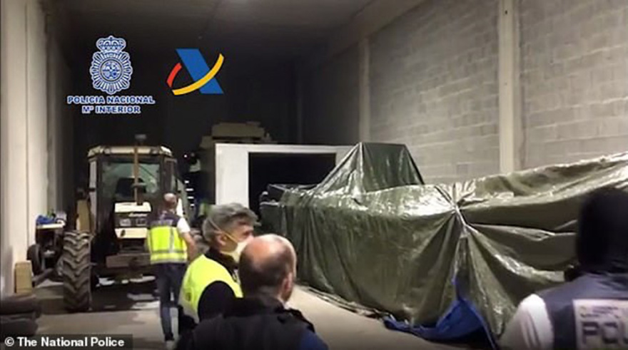 Το βαπόρι και ο επικηρυγμένος Μαδούρο: Η ιστορία ενός ταξιδιού γεμάτου... κοκαΐνη 