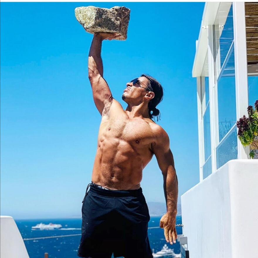 Μύκονος: «Θύμα» του κορωνοϊού ο Νουσρέτ και τρία μεγάλα ξενοδοχεία