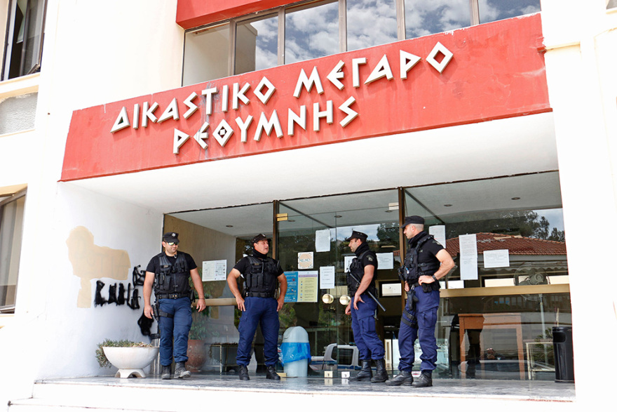 Διπλό φονικό στα Ανώγεια: «Είδα τον Ξυλούρη πάνω από το νεκρό πατέρα μου και τον πυροβόλησα»