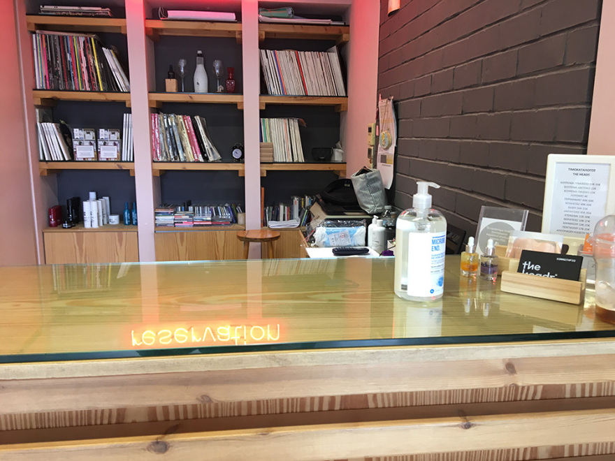 Πρεμιέρα για την άρση των μέτρων - Με μάσκες και από απόσταση οι Έλληνες