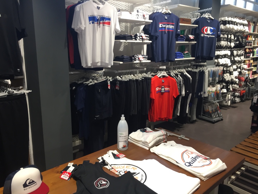 Πρεμιέρα για την άρση των μέτρων - Με μάσκες και από απόσταση οι Έλληνες