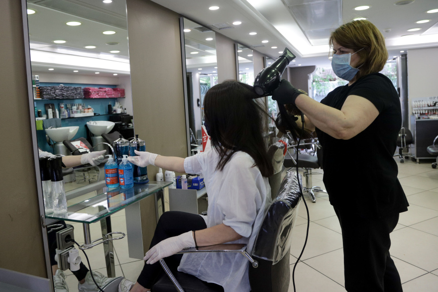 Άρση μέτρων: Αγχωμένοι οι επιβάτες σε μετρό, λεωφορεία - Φορούν μάσκες, τηρούν αποστάσεις