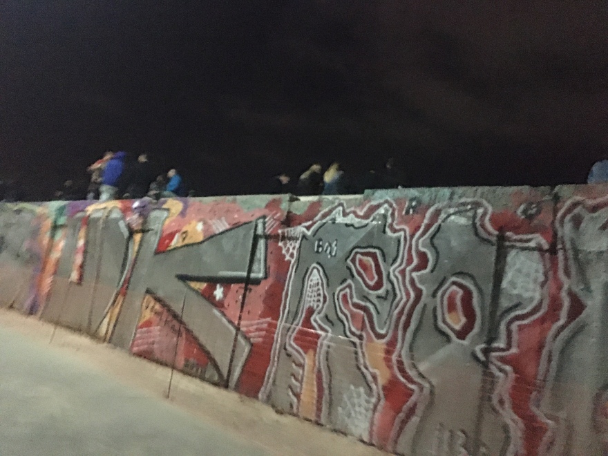 Άρση των μέτρων: Στο παραλιακό μέτωπο έσπευσαν οι Αθηναίοι - Δείτε εικόνες από το Φλοίσβο