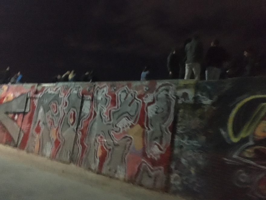 Άρση των μέτρων: Στο παραλιακό μέτωπο έσπευσαν οι Αθηναίοι - Δείτε εικόνες από το Φλοίσβο