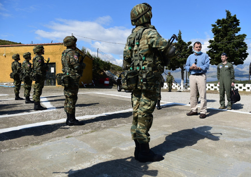 Ελληνοτουρκικά: Πού το πάει ο Ερντογάν μετά την παρενόχληση του ελικοπτέρου με τον υπουργό Άμυνας