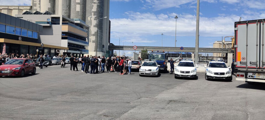 Κρήτη: Συγκέντρωση στη Σούδα κατά της φιλοξενίας προσφύγων από τη Λιβύη