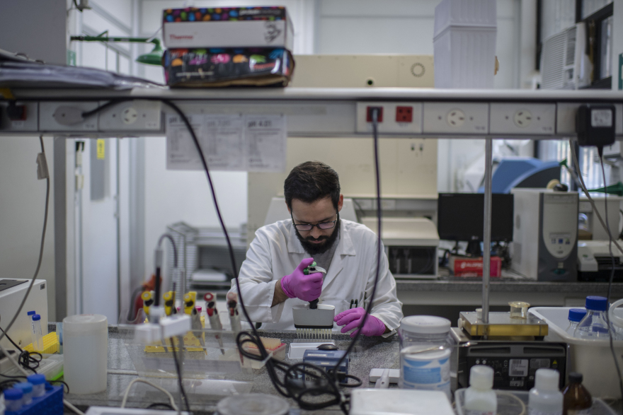 Κορωνοϊός: Νέες ελπίδες από αντισώματα που «κλείνουν την πόρτα»