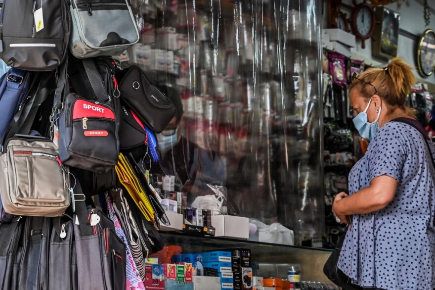 Κορωνοϊός: Ανησυχία στο Μιλάνο λόγω υπερβολικού συνωστισμού 