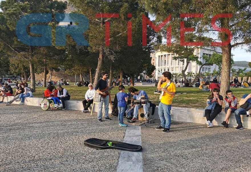 Θεσσαλονίκη: Κοσμοπλημμύρα στη Νέα Παραλία! 