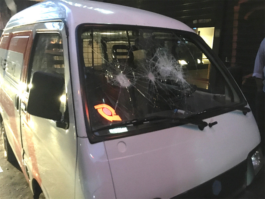 Επεισόδια στην Κυψέλη: Αντιεξουσιαστές έσπασαν βιτρίνες και πέταξαν μολότοφ - Βίντεο 