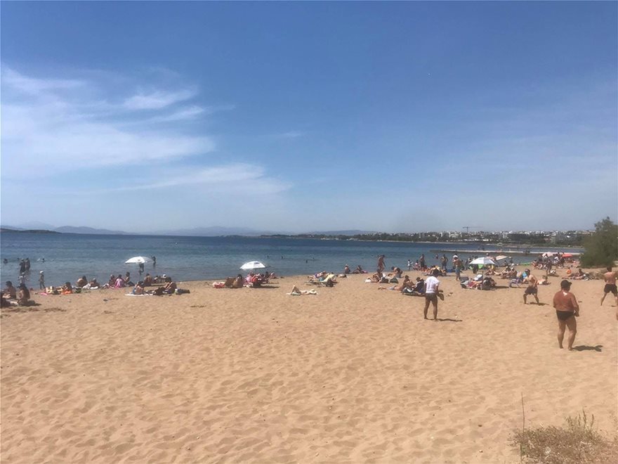 Παραλίες: Γέμισαν από κόσμο σε Βουλιαγμένη, Καβούρι και Λούτσα