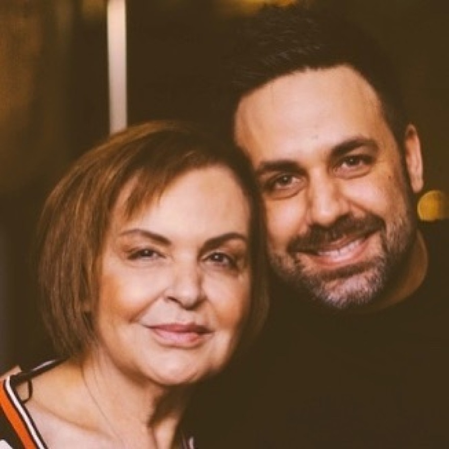 Γιορτή της μητέρας: Οι διάσημοι λένε «χρόνια πολλά» στις μαμάδες τους