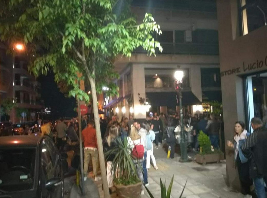 Θεσσαλονίκη-Παγκράτι: «Πατείς με, πατώ σε» στη Νέα Παραλία και την πλατεία Βαρνάβα - Δείτε βίντεο