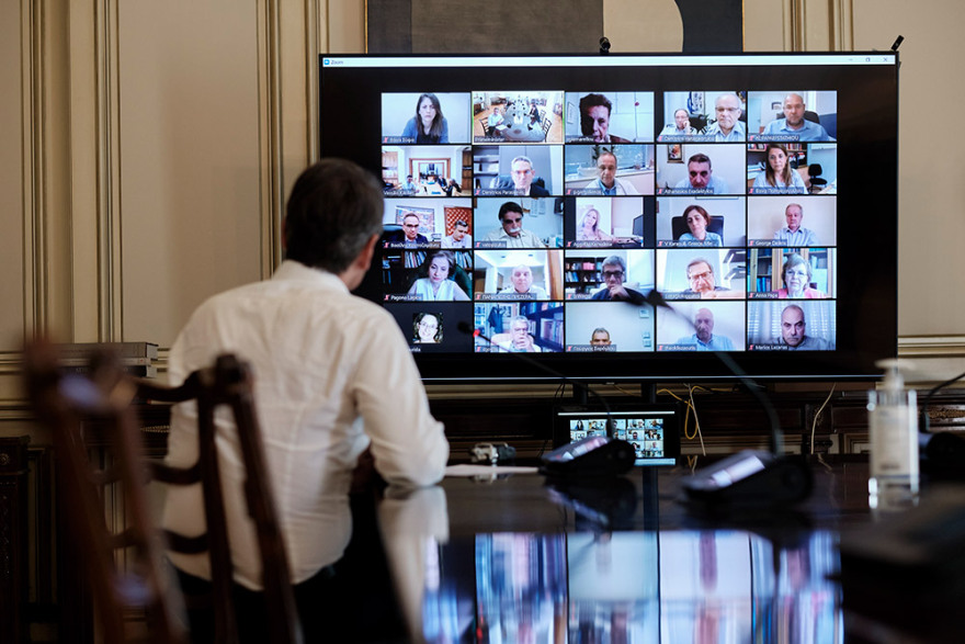 Μητσοτάκης σε λοιμωξιολόγους: Παρακαταθήκη της κρίσης η εμπιστοσύνη στο ΕΣΥ