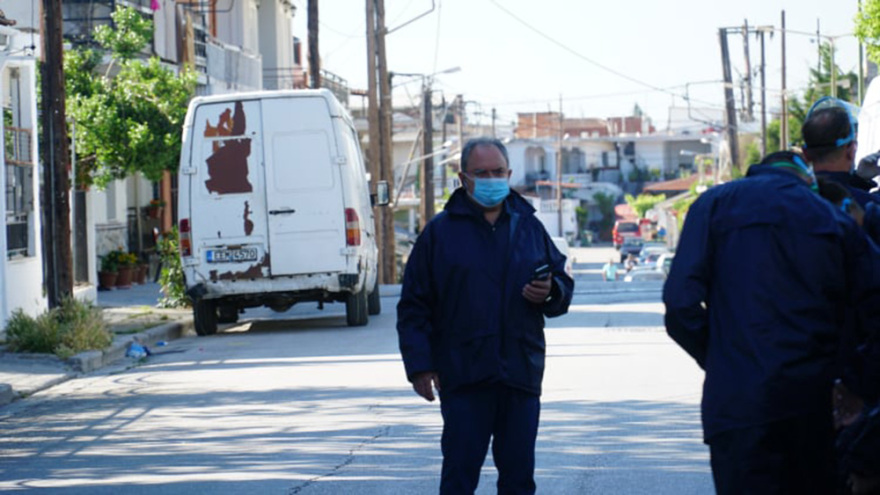 Λάρισα-Κορωνοϊός: Από κηδεία η νέα «έκρηξη» κρουσμάτων στον οικισμό των Ρομά