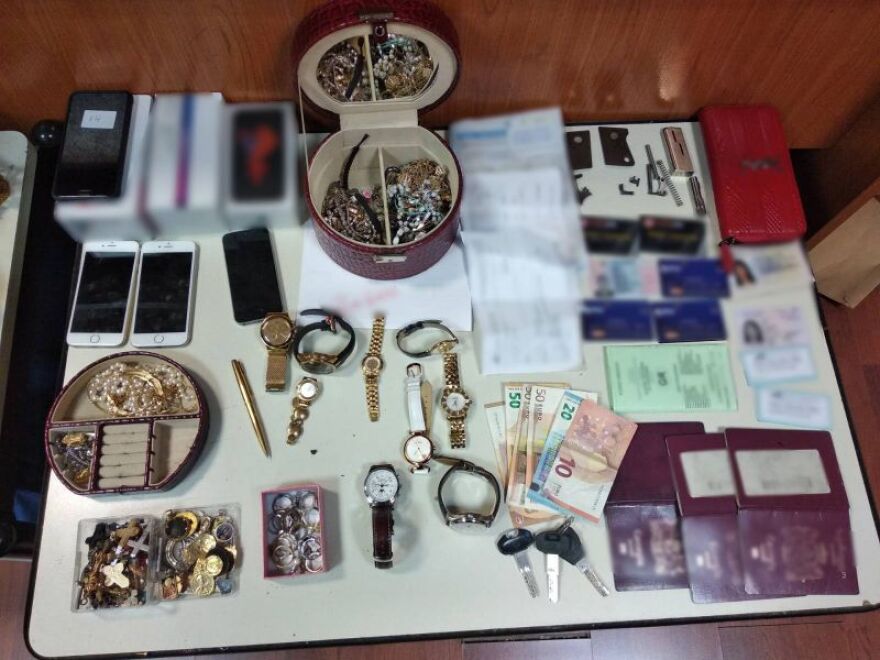 Εξαρθρώθηκε μεγάλη σπείρα διαρρηκτών: Είχαν κλέψει τουλάχιστον 31 σπίτια στην Αττική 