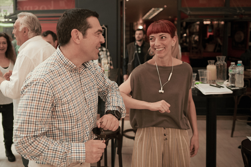 Βόλτα και του Αλέξη Τσίπρα στο κέντρο της Αθήνας