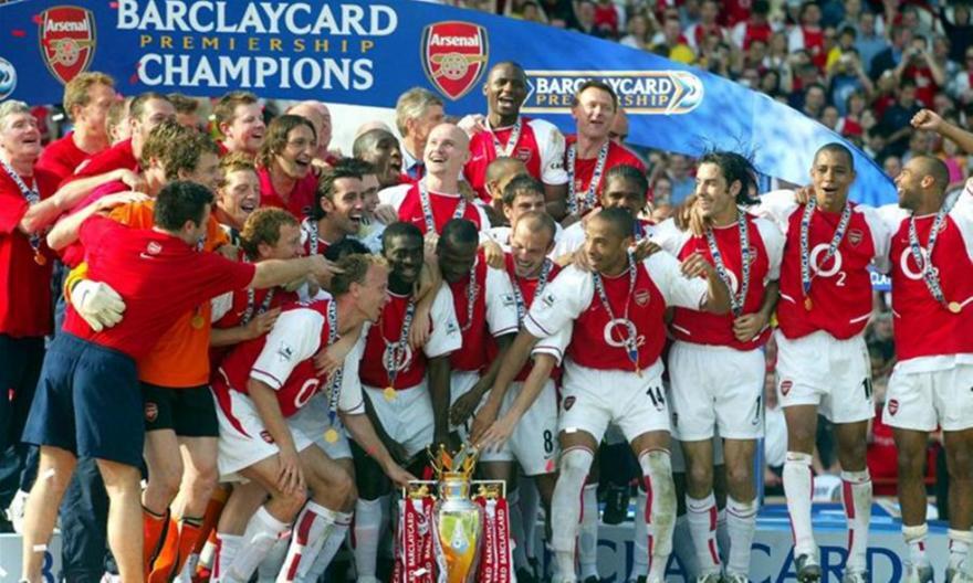 Η Άρσεναλ αφαίρεσε το «L» από το όνομά της για να τιμήσει το αήττητο πρωτάθλημα 