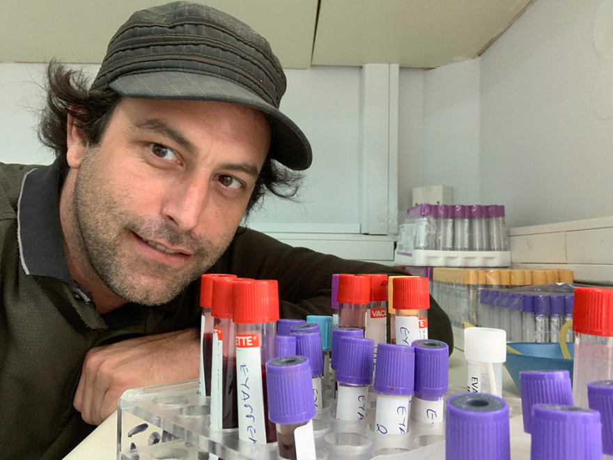 Κορωνοϊός: Ξεκίνησε η θεραπευτική χορήγηση πλάσματος σε Έλληνες ασθενείς - Επτά δότες μιλούν στο protothema.gr