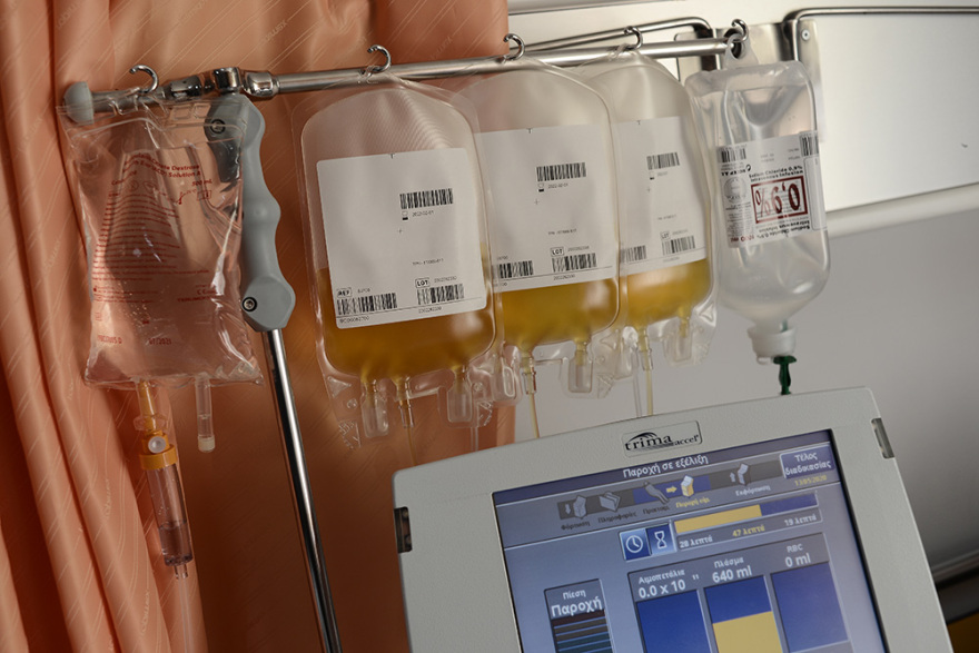 Κορωνοϊός: Ξεκίνησε η θεραπευτική χορήγηση πλάσματος σε Έλληνες ασθενείς - Επτά δότες μιλούν στο protothema.gr