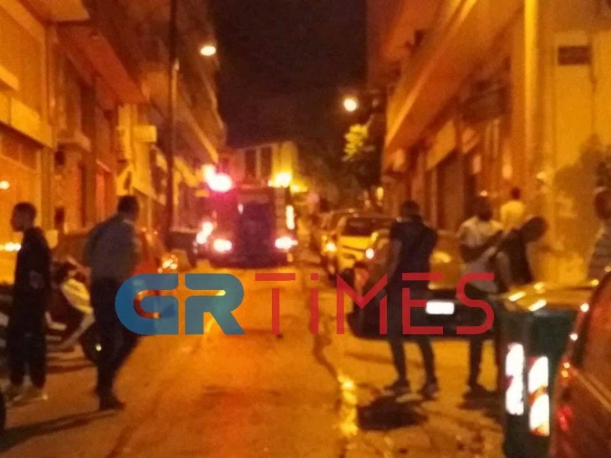 Καταδρομική επίθεση αντιεξουσιαστών - Επεισόδια και μολότοφ στη Θεσσαλονίκη