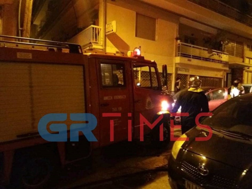 Καταδρομική επίθεση αντιεξουσιαστών - Επεισόδια και μολότοφ στη Θεσσαλονίκη