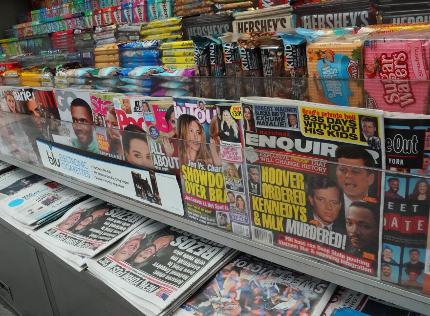 «National Enquirer»: Το πιο σκληροπυρηνικό ταμπλόιντ... πνέει τα λοίσθια - Αυτή είναι η συγκλονιστική ιστορία του